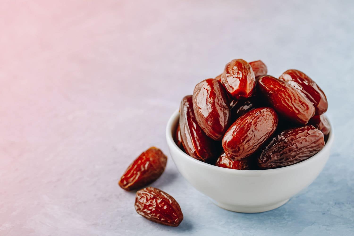 10 Impressive Health Benefits of Dates: A Nutritious and Delicious Superfood 10 Impressive Health Benefits of Dates: A Nutritious and Delicious Superfood